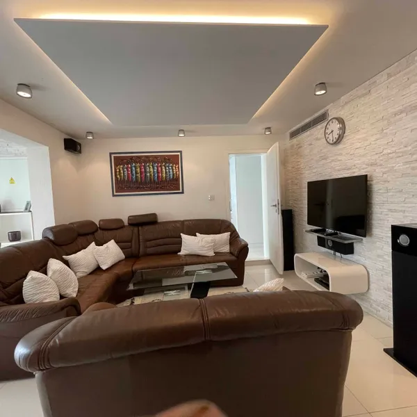 Large Apartment