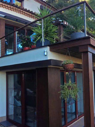 Private balcony dining terrace